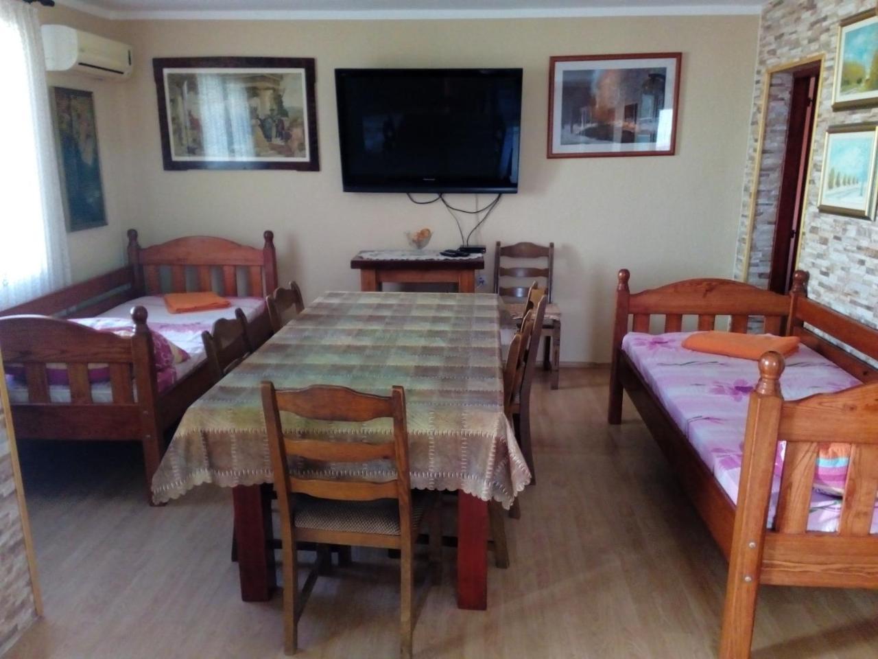 Apartment "Mislav" Gornji Karin Exteriör bild