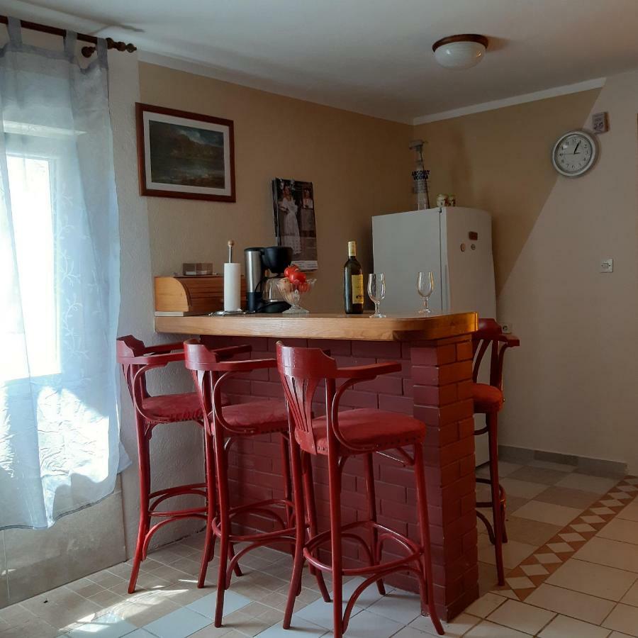 Apartment "Mislav" Gornji Karin Exteriör bild